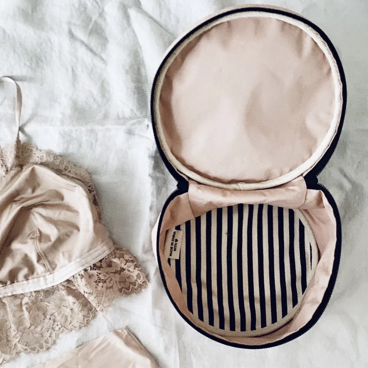 Bag-all Lingerie Case Blush - Image 3